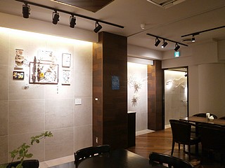 「第２回 壁の花展  壁の花 四人展 ～ Resort 」於・文房堂ギャラリーカフェ